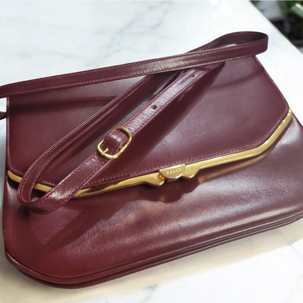 Bally VTG Leather Crossbody and Clutch bag in Great Condition with Dustbag